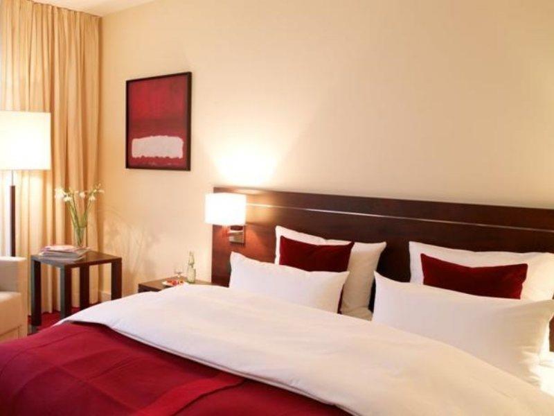Hotel Vier Jahreszeiten Щарнберг Екстериор снимка